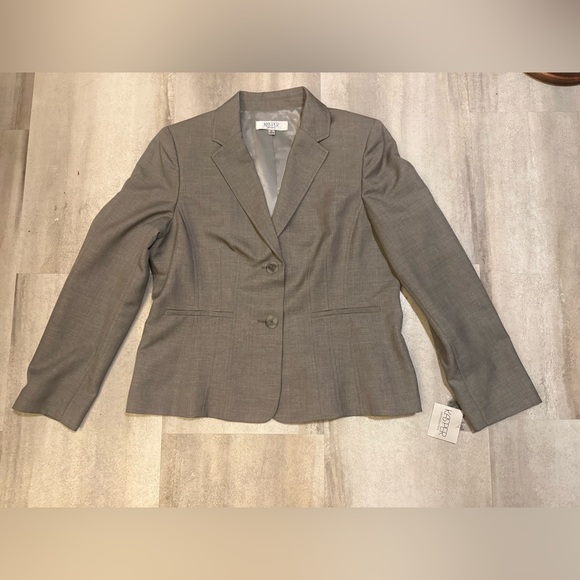 Kasper Women's Elegant Gray Suit Jacket - Picture 1 of 8